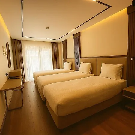 Mandala Karakoey Hotell *