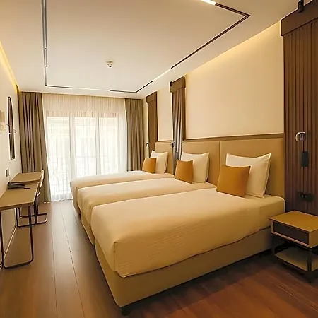 Mandala Karakoey Hotel 3*