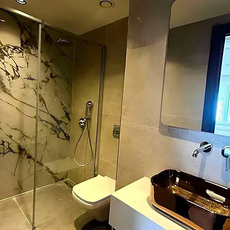 Mandala Karakoey 3* Istanbul