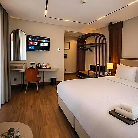 Mandala Karakoey 3*